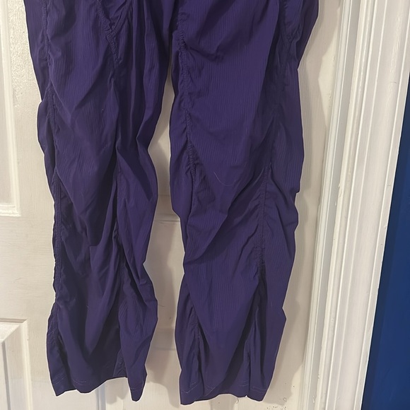 Women’s Lululemon Comfort Dance Studio Mid Rise Jogger Size 4 - Picture 9 of 11